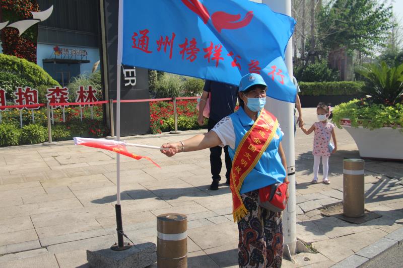 <strong>大鸡吧射小比高潮视频</strong>